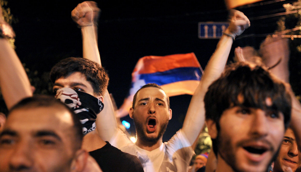 Ermənilərin - “əlaltı”, “casus” “forpost”, “kiçik bacı”ların “soyqırımı” şənlikləri Ermənilərin - “əlaltı”, “casus” “forpost”, “kiçik bacı”ların “soyqırımı” şənlikləri