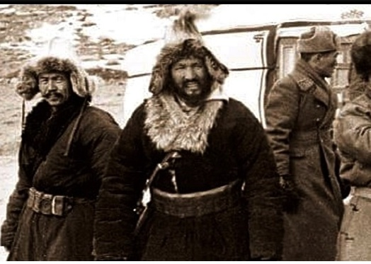 Altayda türk mücadiləsi və Osman Batur - Altayda türk mücadiləsi və Osman Batur -