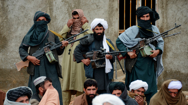 Taliban qapı-qapı gəzib "ölüm məktubu" qoyur