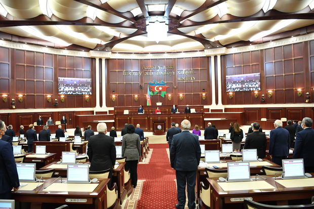 Parlament iclasları: