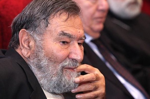 Zori Balayan xəstədir -