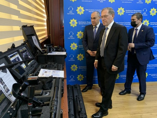 ABŞ Gömrük Komitəsinə yeni avadanlıqlar verdi