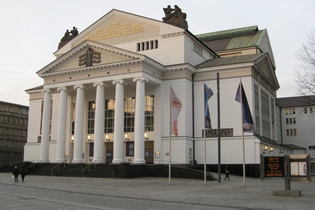 Rus rejissorun Almaniyada səhnələşdirdiyi operanın premyerası ləğv edilib