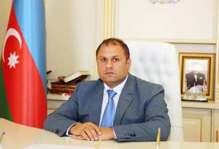 Məşhur iş adamından məmurlara: