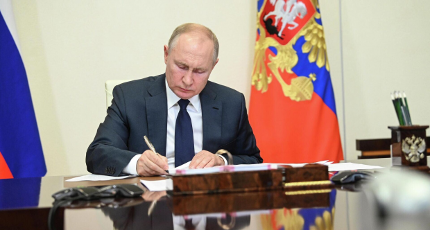 Putin Rusiyanın dostu olmayan ölkələr barədə fərman imzaladı: