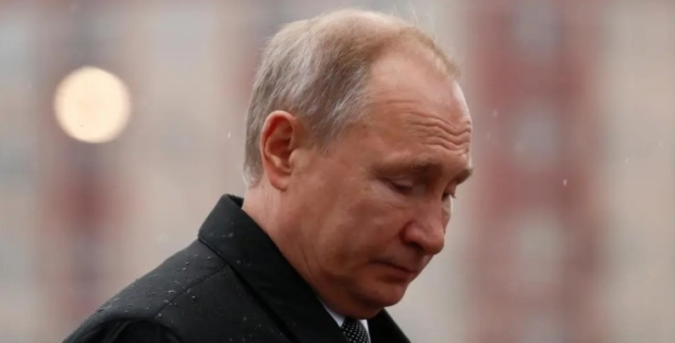 "Putin komadadır, efirdə onun oxşarıdır"