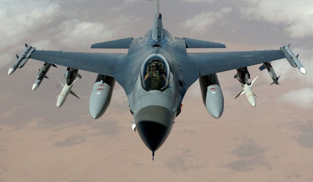 Ukrayna “F-16” qırıcılarını alacağı