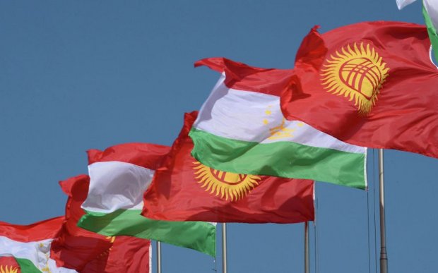 Qırğızıstan və Tacikistan arasında nə baş verir? -