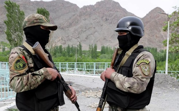 Tacikistan-Qırğızıstan münaqişəsi: Tərəflər bir-birini ittiham edir -