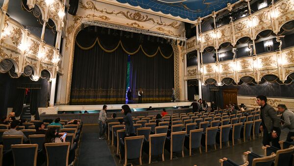 Musiqili Teatrdan ordumuza dəstək -