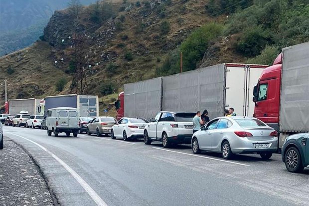 Rusiya Şimali Osetiyada fövqəladə vəziyyət tətbiq edir Rusiya Şimali Osetiyada fövqəladə vəziyyət tətbiq edir