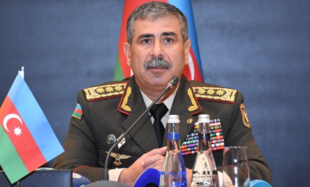 Zakir Həsənov şəhid ailələrinə başsağlığı verdi Zakir Həsənov şəhid ailələrinə başsağlığı verdi