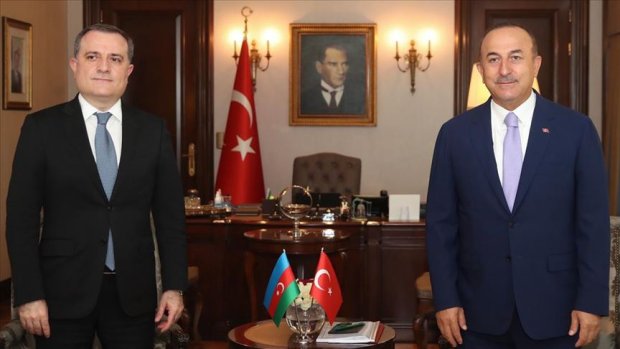 Ceyhun Bayramov bölgədəki son durumla bağlı türkiyəli həmkarını məlumatlandırdı Ceyhun Bayramov bölgədəki son durumla bağlı türkiyəli həmkarını məlumatlandırdı