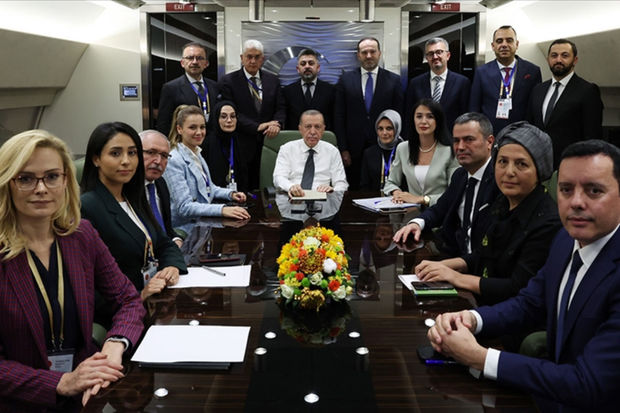 Ərdoğan Naxçıvanla Azərbaycanın qərb rayonları arasında yolun açılmasından danışdı Ərdoğan Naxçıvanla Azərbaycanın qərb rayonları arasında yolun açılmasından danışdı
