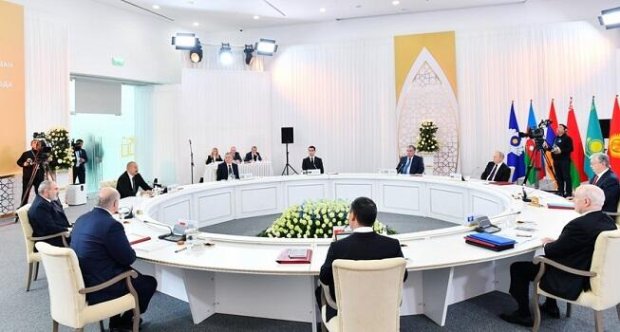 Əliyev erməni təxribatından danışdı, Paşinyan dinlədi Əliyev erməni təxribatından danışdı, Paşinyan dinlədi