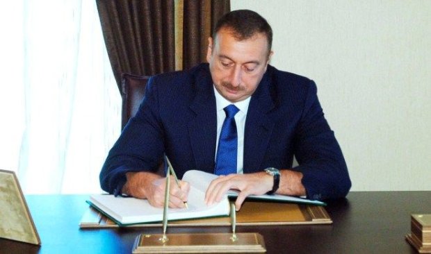 Prezidentdən Amreyevlə bağlı - Sərəncam Prezidentdən Amreyevlə bağlı - Sərəncam