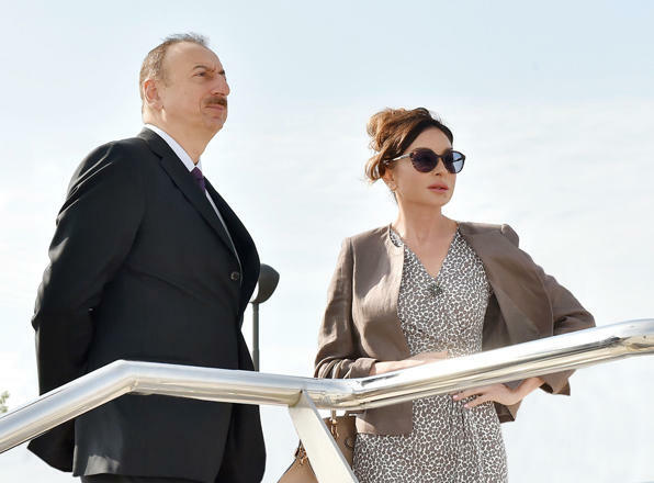 Prezident və xanımı Qubadlının Baş planı ilə tanış oldu Prezident və xanımı Qubadlının Baş planı ilə tanış oldu