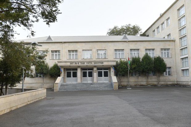 Bakıda əfqan şagirdi sinif yoldaşının atası döydü Bakıda əfqan şagirdi sinif yoldaşının atası döydü