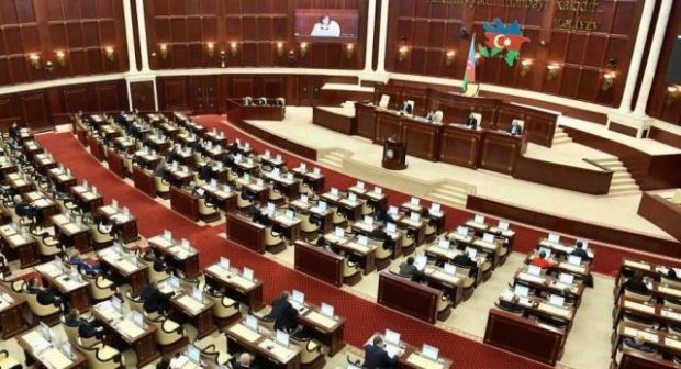 Milli Məclisin növbəti plenar iclası başladı Milli Məclisin növbəti plenar iclası başladı