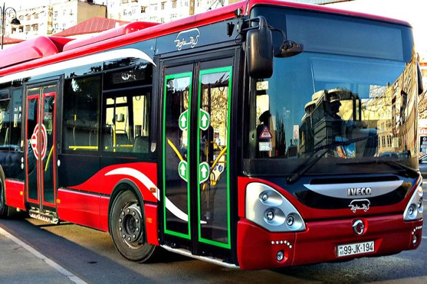 Bakı Bus avtobusu qəza törətdi: ölən var Bakı Bus avtobusu qəza törətdi: ölən var