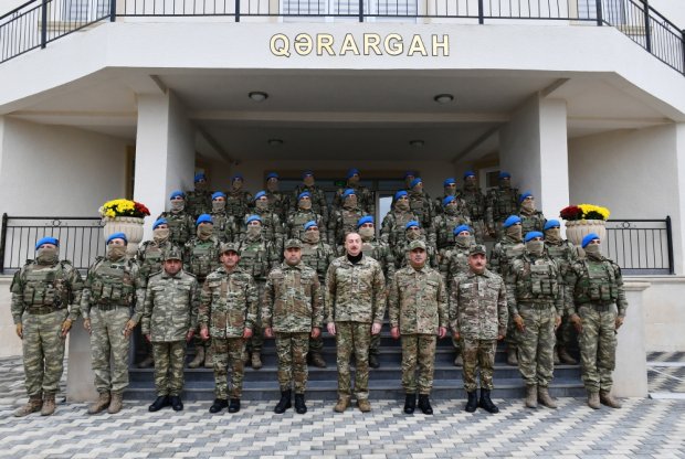 İlham Əliyev hərbçilərimizi İlham Əliyev hərbçilərimizi