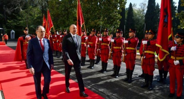 İlham Əliyev albaniyalı həmkarını Azərbaycana dəvət edib