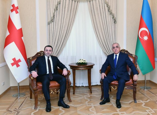 Azərbaycan və Gürcüstanın Baş nazirləri arasında telefon danışığı olub Azərbaycan və Gürcüstanın Baş nazirləri arasında telefon danışığı olub