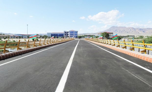 Bu ölkə ilə  Azərbaycan arasında quru sərhədlər açılıb? -
