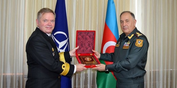 Kərim Vəliyev NATO-nun Baş Qərargah rəisinin müavini ilə görüşüb Kərim Vəliyev NATO-nun Baş Qərargah rəisinin müavini ilə görüşüb