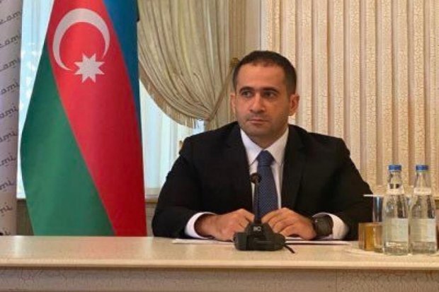 İşdən çıxarılan nazir müavini danışdı - İşdən çıxarılan nazir müavini danışdı -