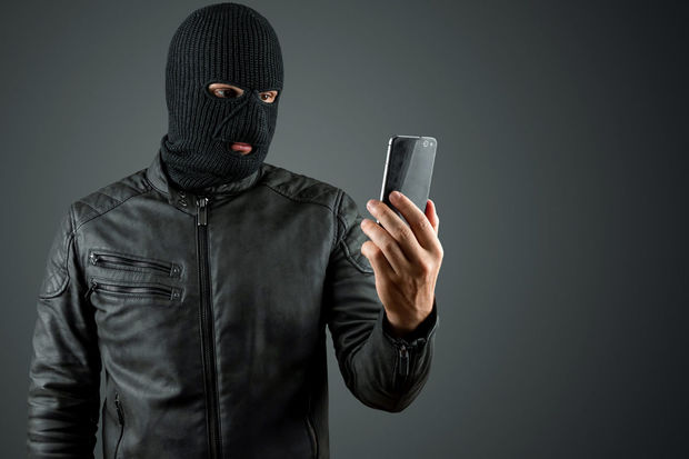 27 ədəd mobil telefon oğurlayan şəxs