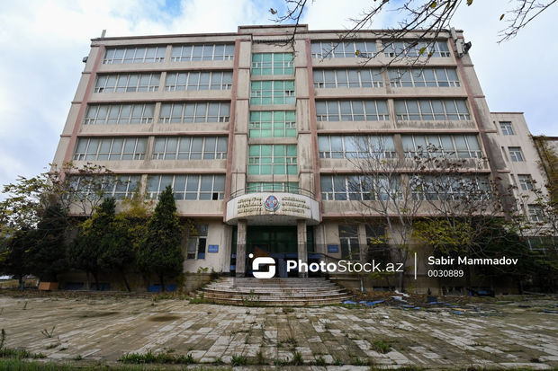 Azərbaycan Beynəlxalq Universitetinin tərk edilmiş binası - Azərbaycan Beynəlxalq Universitetinin tərk edilmiş binası -