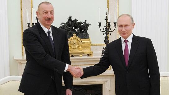 Putin Əliyevə zəng etdi