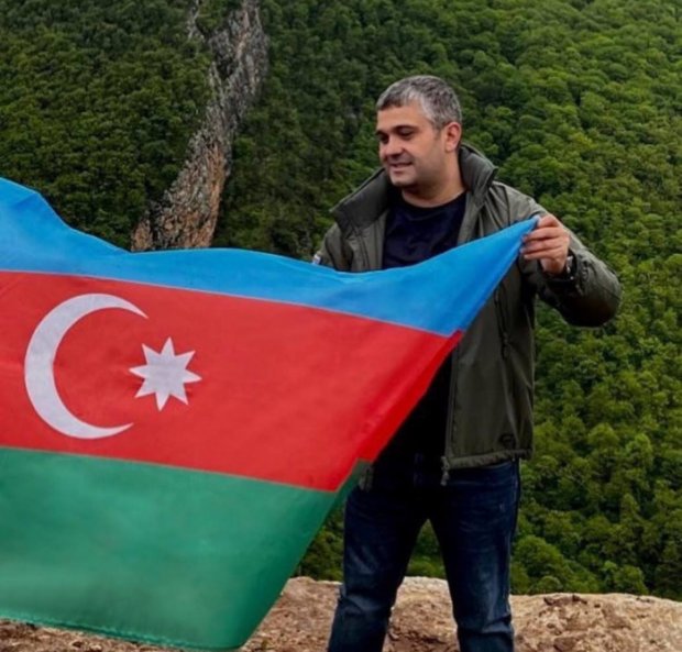 Azərbaycanlı şairin şeiri Güneydə trend oldu - Azərbaycanlı şairin şeiri Güneydə trend oldu -