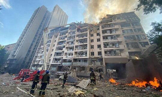 Volnovaxada kadırovçuların olduğu otel vuruldu Volnovaxada kadırovçuların olduğu otel vuruldu