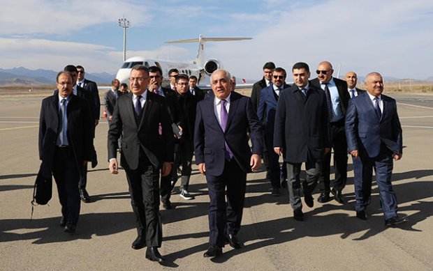 Fuad Oqtay Şuşaya getdi Fuad Oqtay Şuşaya getdi