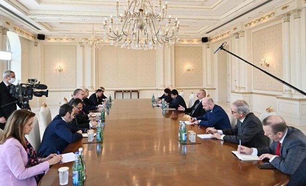 Prezident Dirk Şuebeli qəbul etdi