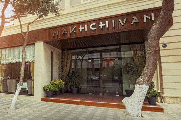 Bakıda "Naxçıvan" restoranı yandı