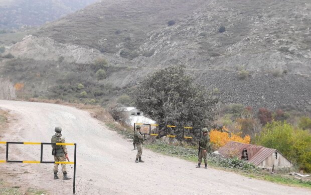 Rusiya rəsmisi Laçın dəhlizindən Rusiya rəsmisi Laçın dəhlizindən