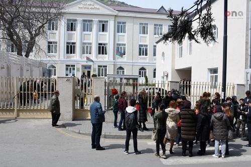 Bakıda bu lisey təmirə bağlanır
