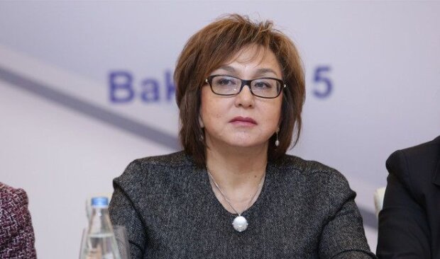 Prezident Məleykə Abbaszadəni təltif etdi Prezident Məleykə Abbaszadəni təltif etdi