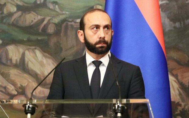Ararat Mirzoyan: "Ermənistan Azərbaycanla bütün kommunikasiya əlaqələrini açmağa hazırdır"