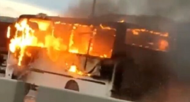 Xocəsən-Sədərək yolunda yanan avtobus söndürülüb -