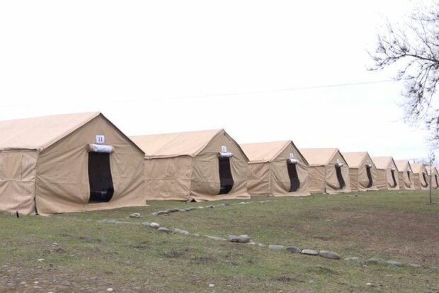 Pakistan Türkiyəyə 8200 qış çadırı göndərir