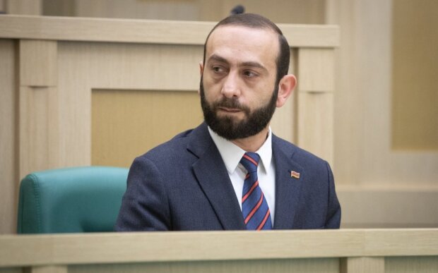 Ermənistanın xarici işlər naziri Rumıniyaya səfər edəcək