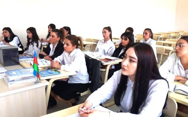 Naxçıvanda avtomobil sürücülərinin 2 500-dən çoxunu qadınlar təşkil edir