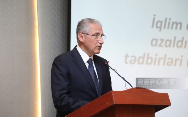 Nazir: "İqlim dəyişikliklərinin ölkəmizə təsirlərini azaltmaq və ona uyğunlaşmaq üçün təxirəsalınmaz tədbirlər görməliyik" Nazir: "İqlim dəyişikliklərinin ölkəmizə təsirlərini azaltmaq və ona uyğunlaşmaq üçün təxirəsalınmaz tədbirlər görməliyik"