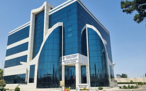 NİİM dayanma və durma qaydalarını pozan sürücülərə müraciət edib