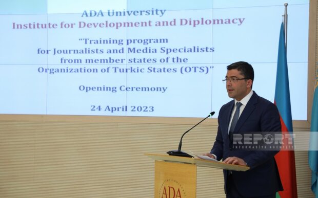TDT dövlətlərinin jurnalistləri və media mütəxəssisləri üçün təlimlərin rəsmi açılışı olub