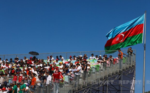 DİN “Formula 1" yarışlarında azarkeş zonasına gətirilməsi qadağan olan əşyaların siyahısını yayıb